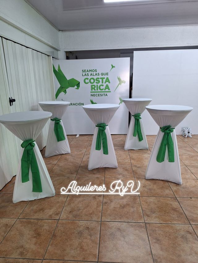 Cocteleras forradas blancas con lazo verde